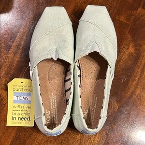 TOMS Classic Women's Aqua Blue Canvas Flats NWT